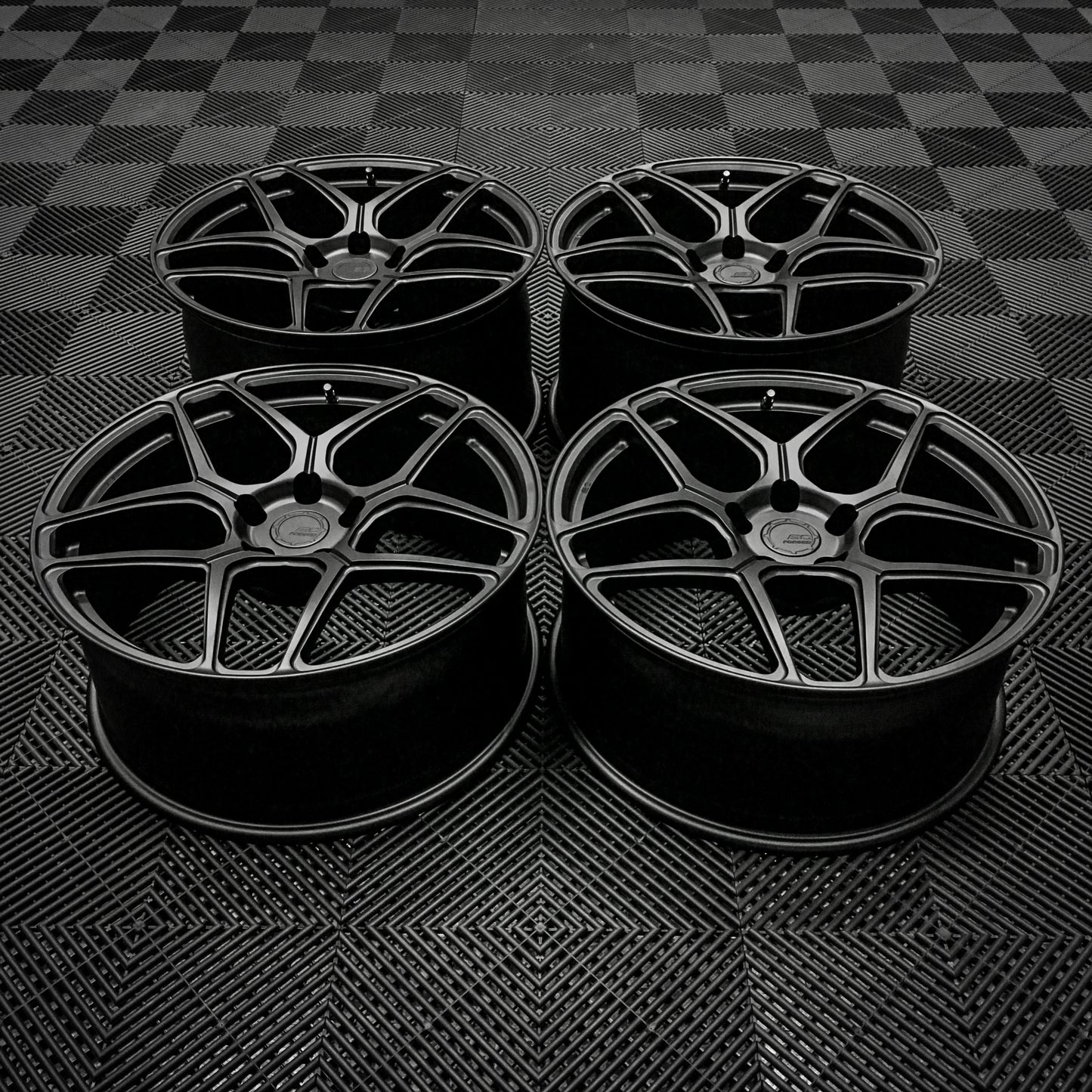 Cadillac CTS-V Wagon / Sedan 20" RZ053