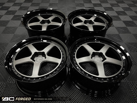 Audi R8 Gen 1 (Lowered) 20" LE05