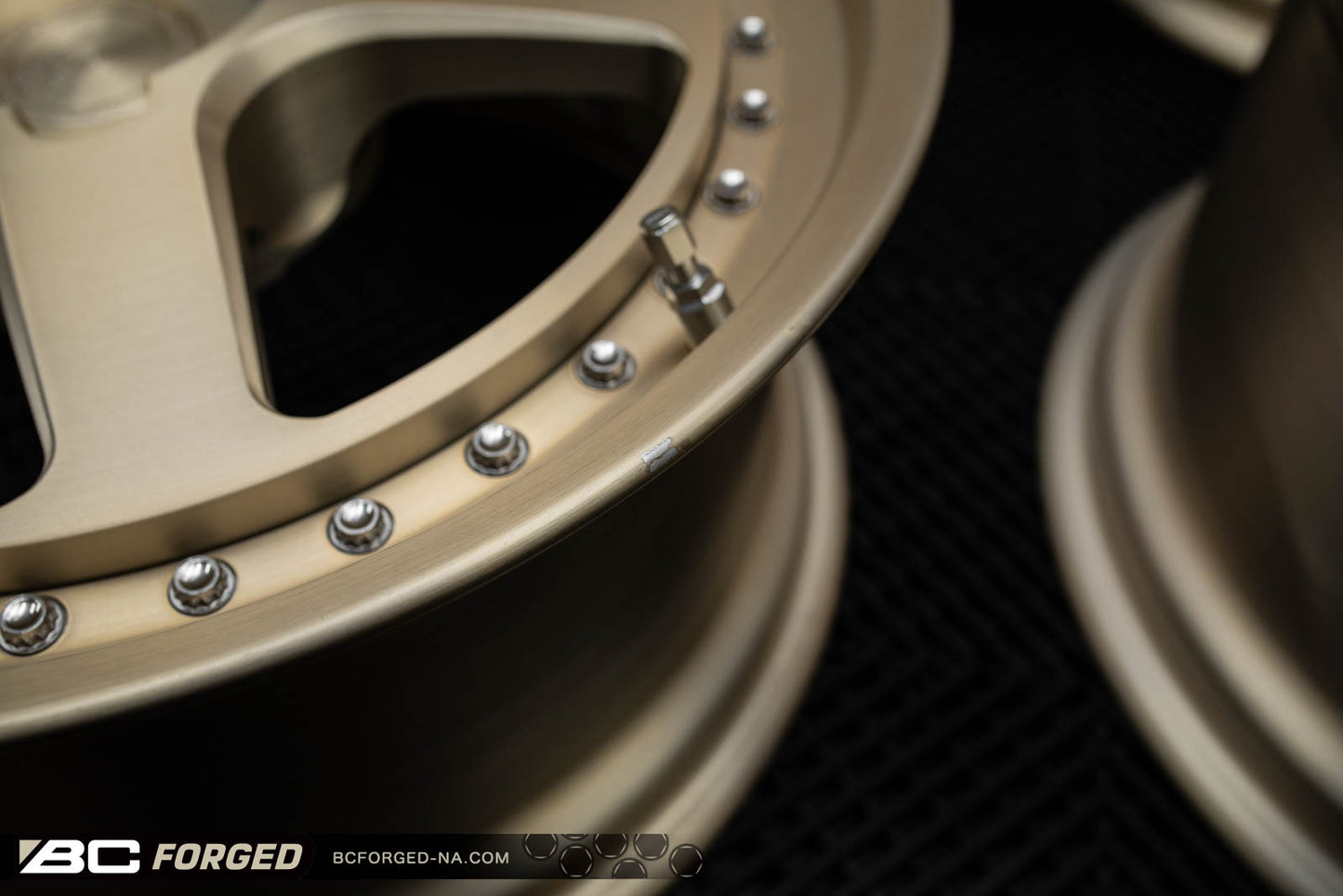 Porsche 993 911 Widebody 18" LE05