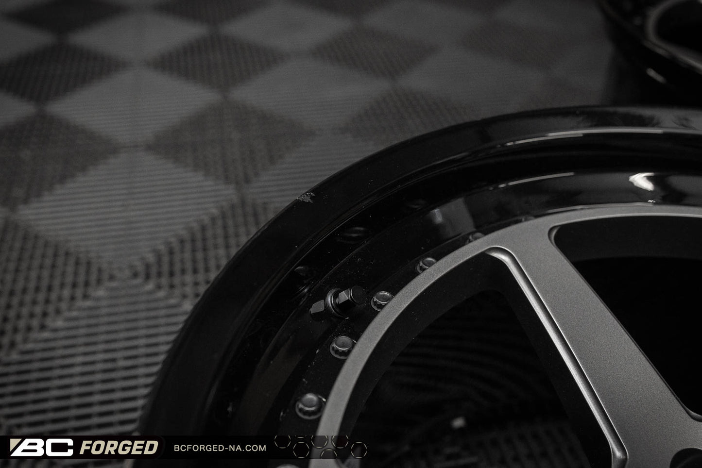 Nissan GT-R R35  20" LE61