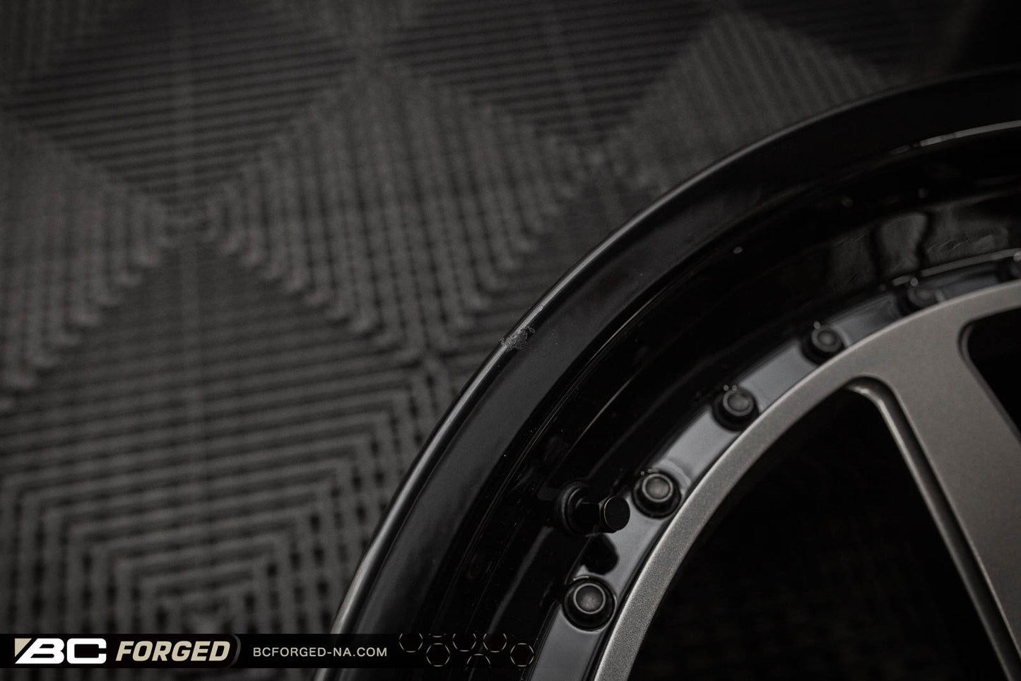 Nissan GT-R R35  20" LE61